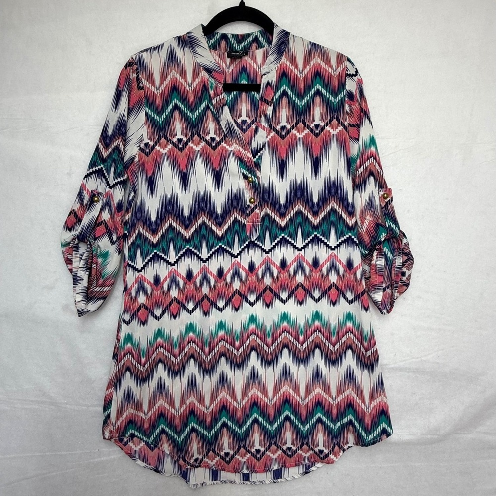 Rue21 Womens Ikat Chevron Print Tunic Blouse Pink Teal 3/4‎ Roll Tab Sleeve L
